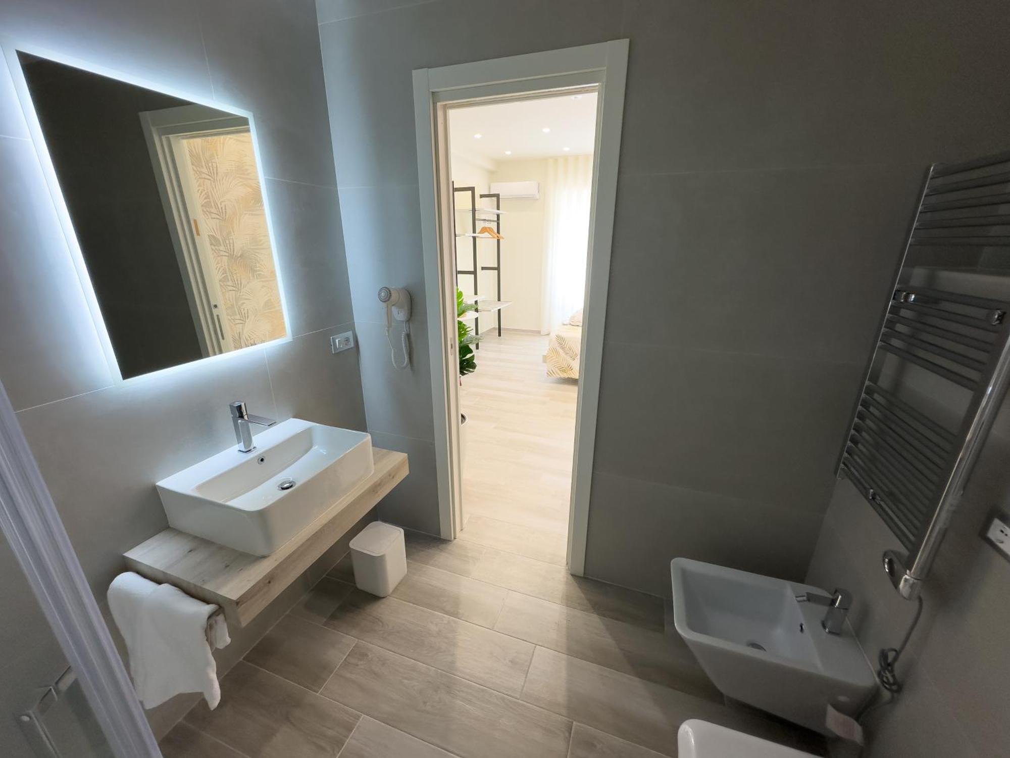 Al Civico3 Home & Suites Салерно Екстериор снимка