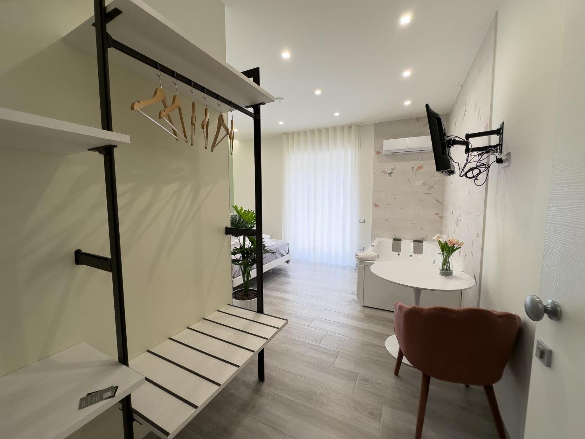 Al Civico3 Home & Suites Салерно Екстериор снимка