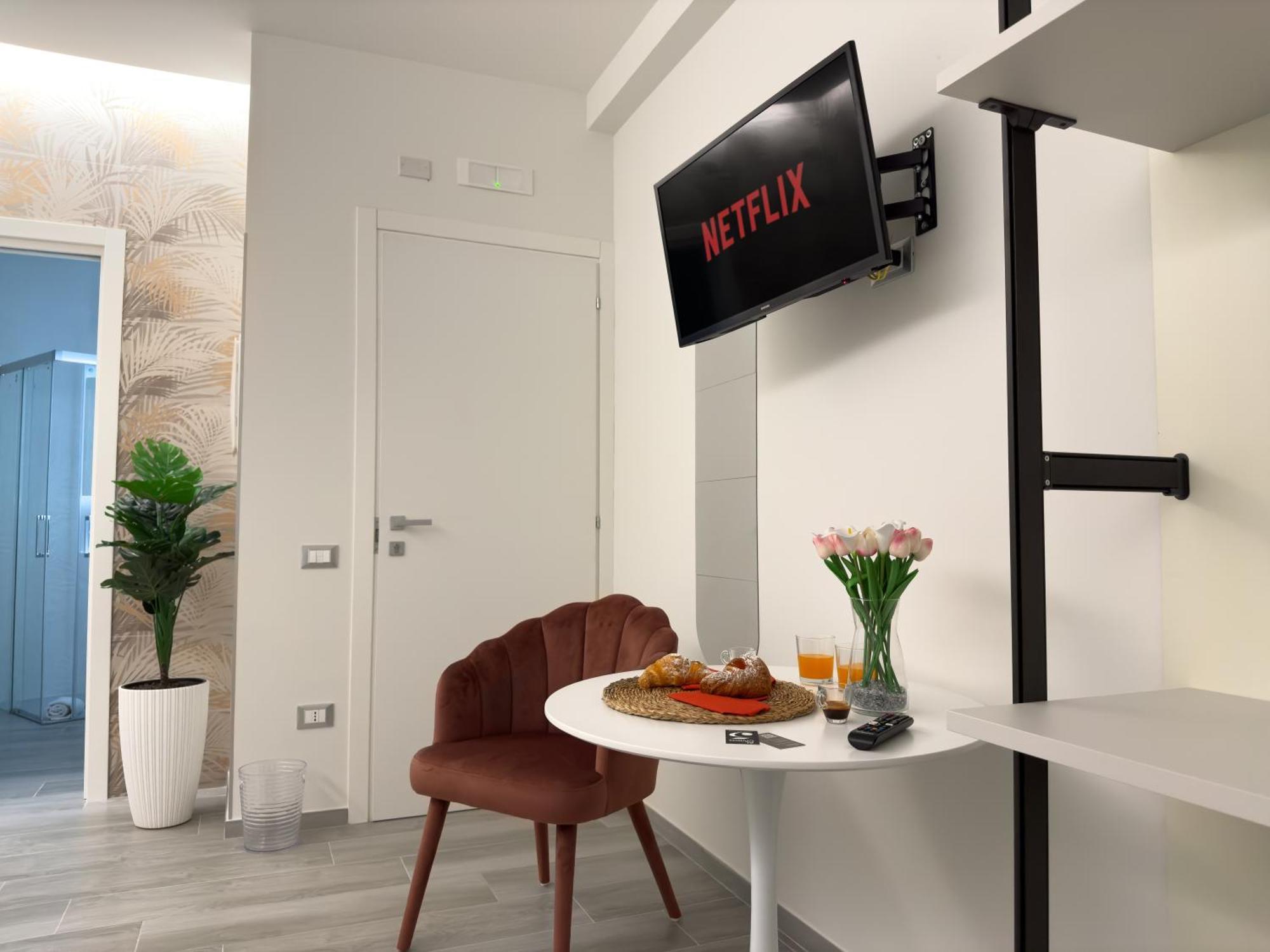 Al Civico3 Home & Suites Салерно Екстериор снимка