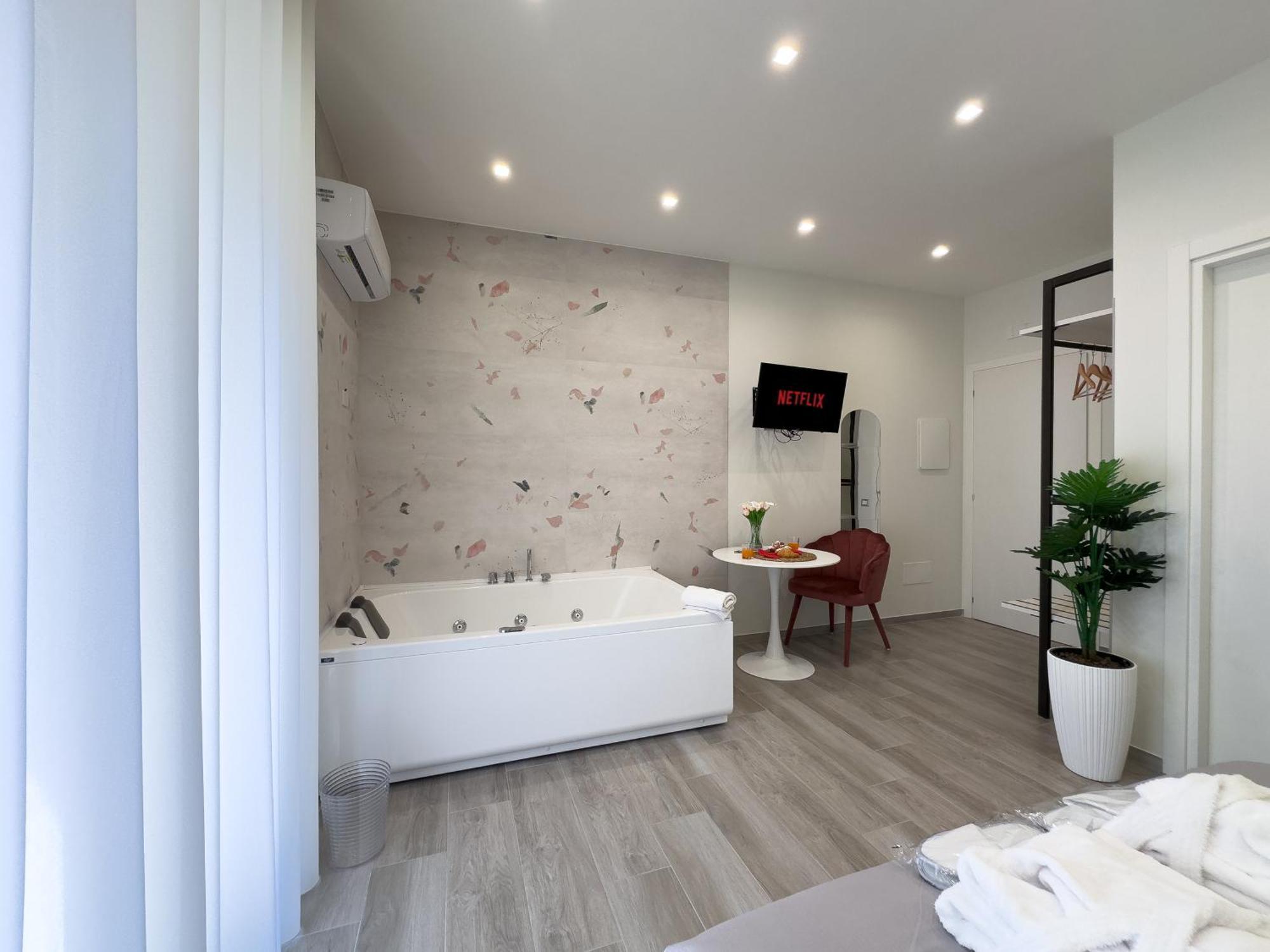Al Civico3 Home & Suites Салерно Екстериор снимка